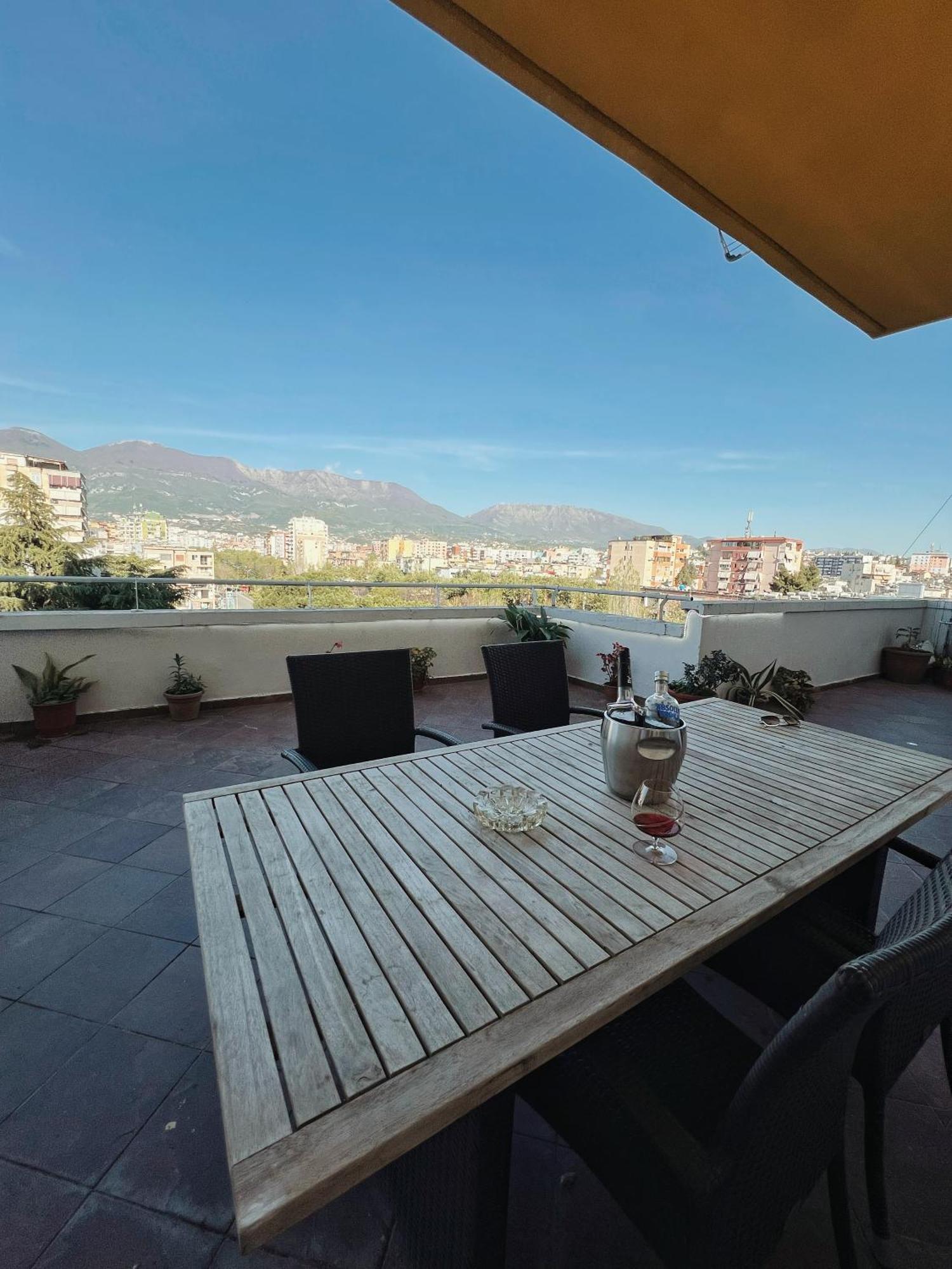 Lovely Apartment Tirana Exterior foto